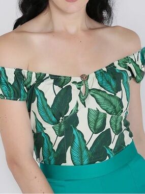 Hellbunny Off-Shoulder Tropical Leaf Print Women's Top in Green